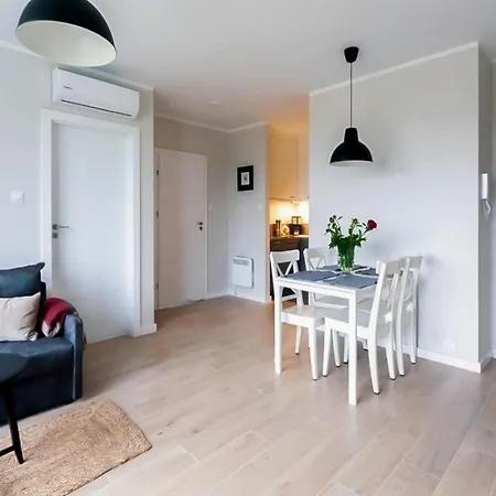 Cozy For 4 In West Pomeranian Appartement Dziwnów