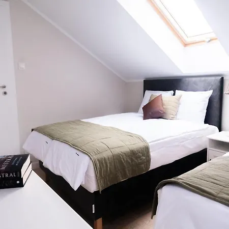 Cozy For 4 In West Pomeranian Apartment